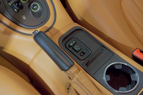 Used 2004 Maserati Coupe image 40