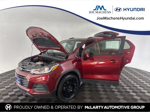 Used 2021 Chevrolet Trax LT w/ Premium Seat Package image 12