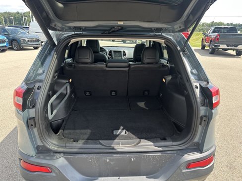 Used 2015 Jeep Cherokee Trailhawk w/ Comfort/Convenience Group image 7