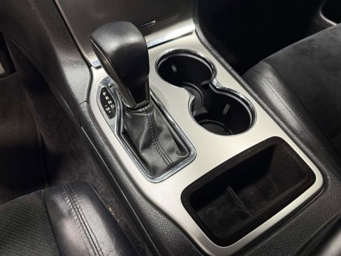 Used 2018 Jeep Grand Cherokee Altitude image 12
