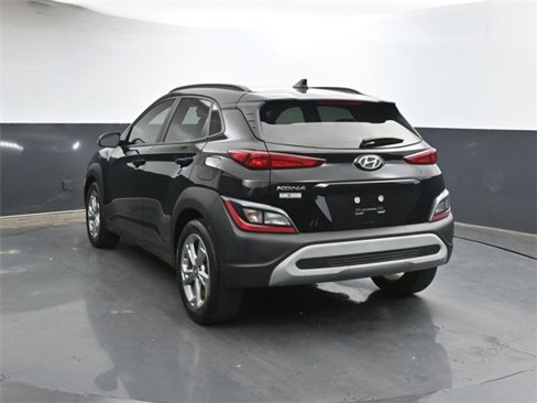 Used 2023 Hyundai Kona SEL w/ Winter Weather Package image 5