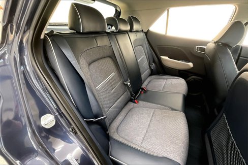 Used 2023 Hyundai Venue Limited image 28