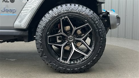 Used 2023 Jeep Wrangler Unlimited Rubicon 4xe image 10