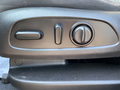 Used 2019 Chevrolet Equinox LT image 17