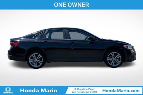 Used 2024 Volkswagen Jetta SE image 4