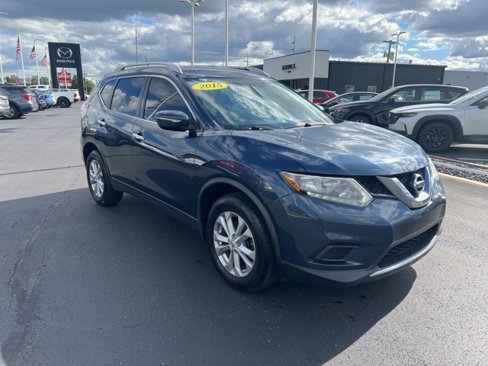 Used 2015 Nissan Rogue SV image 1