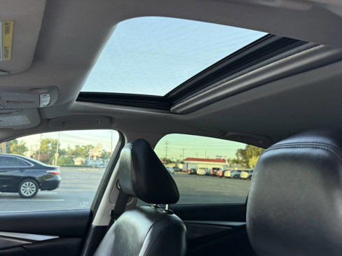 Used 2017 INFINITI Q50 2.0t w/ Moonroof Package image 14