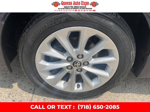 Used 2020 Toyota Corolla LE image 19