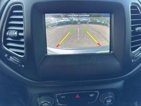 Certified 2018 Jeep Compass Latitude w/ Popular Equipment Group image 23