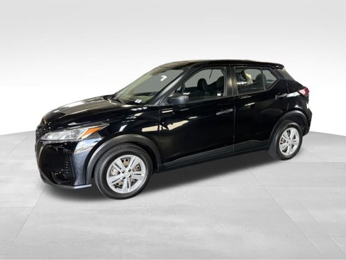 Used 2021 Nissan Kicks S image 3