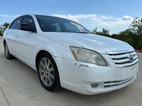 Used 2007 Toyota Avalon Limited image 3