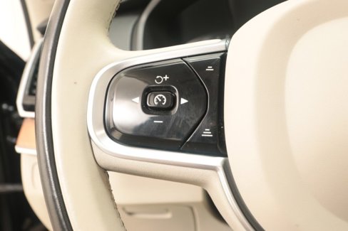 Used 2022 Volvo XC90 T5 Momentum w/ Advanced Package image 44