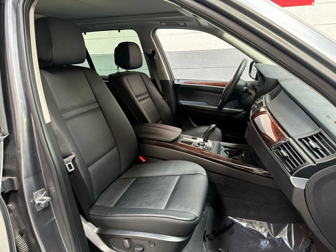 Used 2012 BMW X5 xDrive35i w/ Convenience Pkg image 9