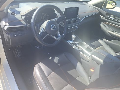 Certified 2020 Nissan Altima 2.5 SR w/ Premium Package image 13