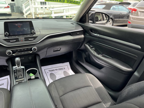 Used 2021 Nissan Altima 2.5 SV w/ SV Premium Package image 13