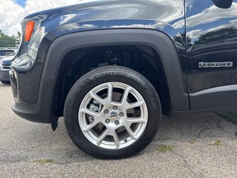 Used 2023 Jeep Renegade Latitude image 11