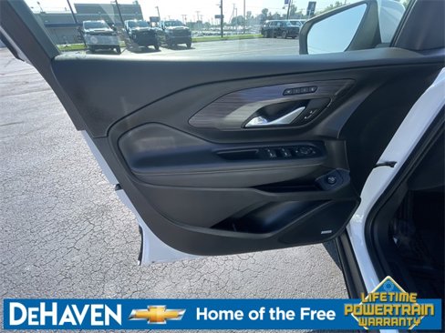 Certified 2023 GMC Terrain SLT w/ Infotainment Package II image 22