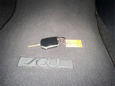 Used 2020 Kia Soul LX image 27