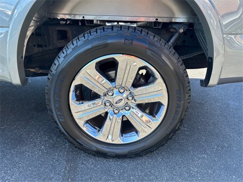 Used 2019 Ford F150 Lariat w/ Equipment Group 502A Luxury image 14