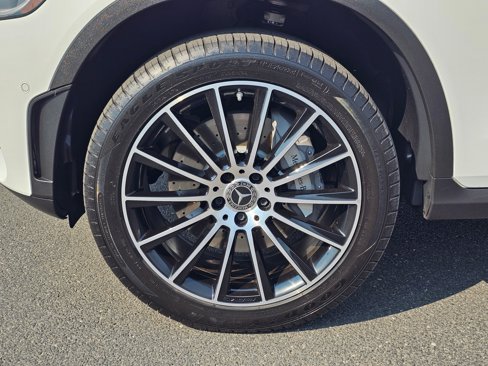 Used 2023 Mercedes-Benz GLC 300 4MATIC Coupe image 8