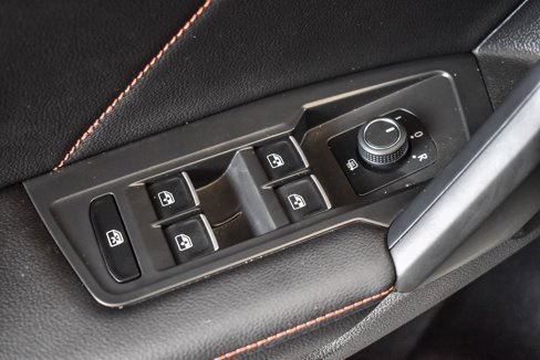 Used 2024 Volkswagen Tiguan Wolfsburg Edition image 19