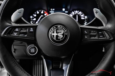 Used 2022 Alfa Romeo Giulia Veloce image 81