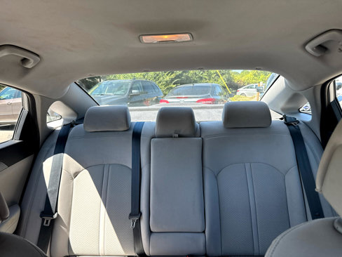 Used 2017 Hyundai Sonata SE image 17