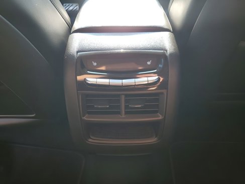 Used 2017 Cadillac XT5 Premium Luxury image 19