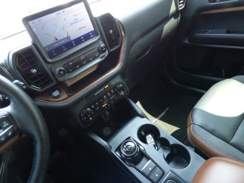 Used 2023 Ford Bronco Sport Outer Banks w/ Tech Package image 16