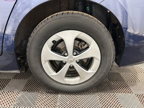Used 2012 Toyota Prius Two image 31