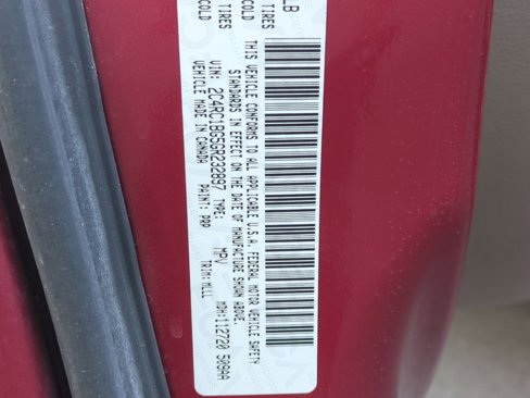 Used 2016 Chrysler Town & Country Touring w/ Driver Convenience Group image 35