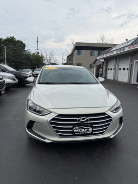 Used 2017 Hyundai Elantra SE image 3