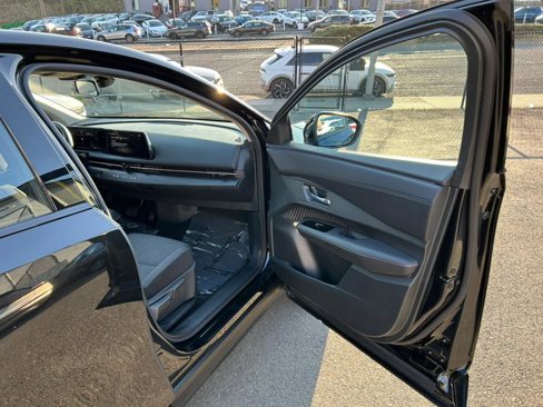 Used 2024 Nissan Ariya FWD image 40