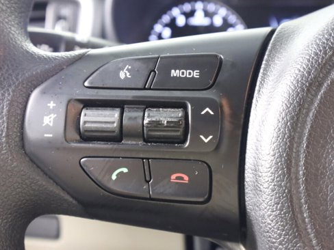 Used 2017 Kia Sorento LX image 12