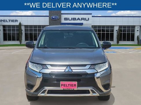 Used 2020 Mitsubishi Outlander SE image 2