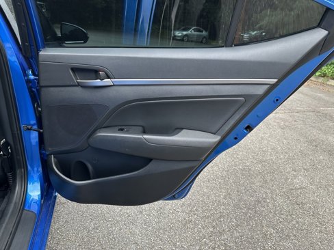Used 2017 Hyundai Elantra Limited image 15