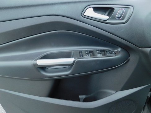 Used 2019 Ford Escape SE image 23