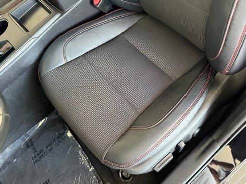Used 2016 Toyota Camry SE image 12