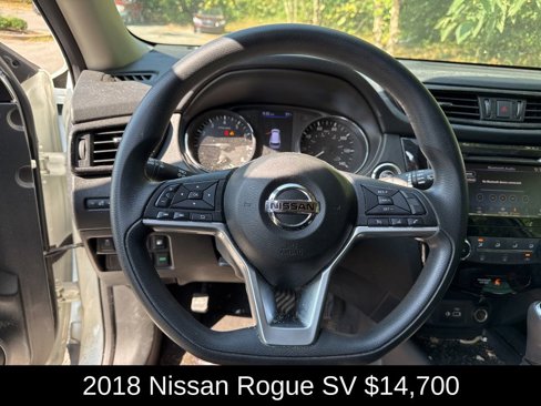 Used 2018 Nissan Rogue SV image 12