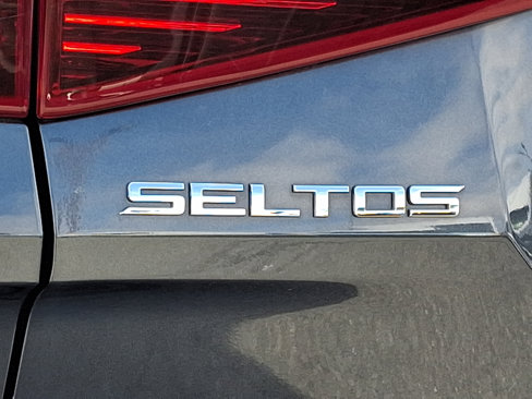 Used 2021 Kia Seltos S image 28