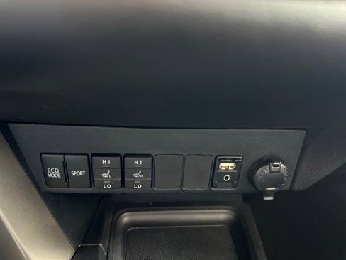 Used 2013 Toyota RAV4 Limited image 25