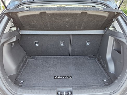 Used 2021 Hyundai Kona SE image 19