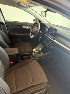 Used 2023 Kia Forte LXS image 31