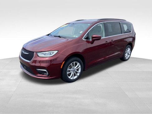 Used 2021 Chrysler Pacifica Touring image 3