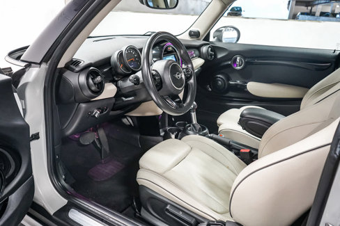 Used 2019 MINI Cooper S w/ Premium Package image 19
