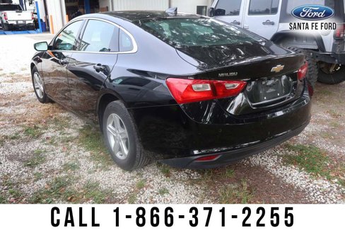 Used 2024 Chevrolet Malibu LT image 2
