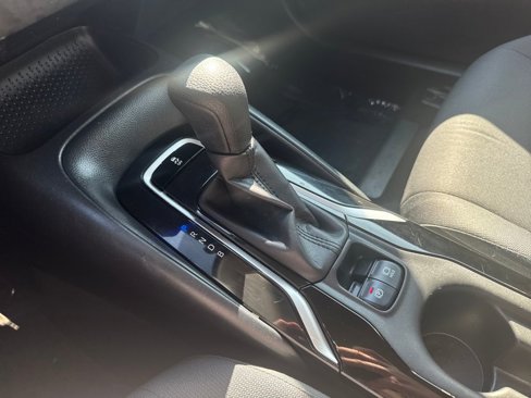 Used 2022 Toyota Corolla LE image 24