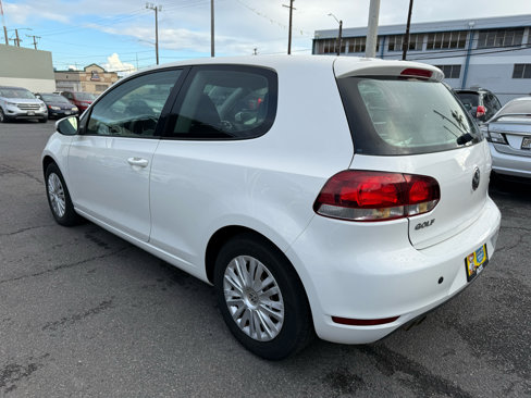 Used 2010 Volkswagen Golf 2-Door image 3