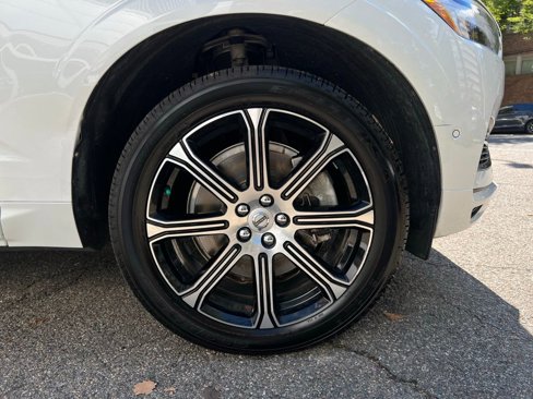 Used 2018 Volvo XC60 T8 Inscription w/ Advanced Package image 10