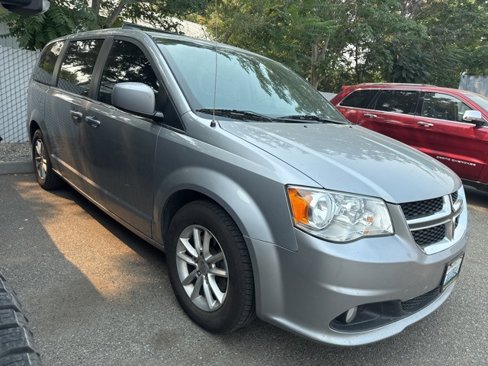 Used 2019 Dodge Grand Caravan SXT image 1